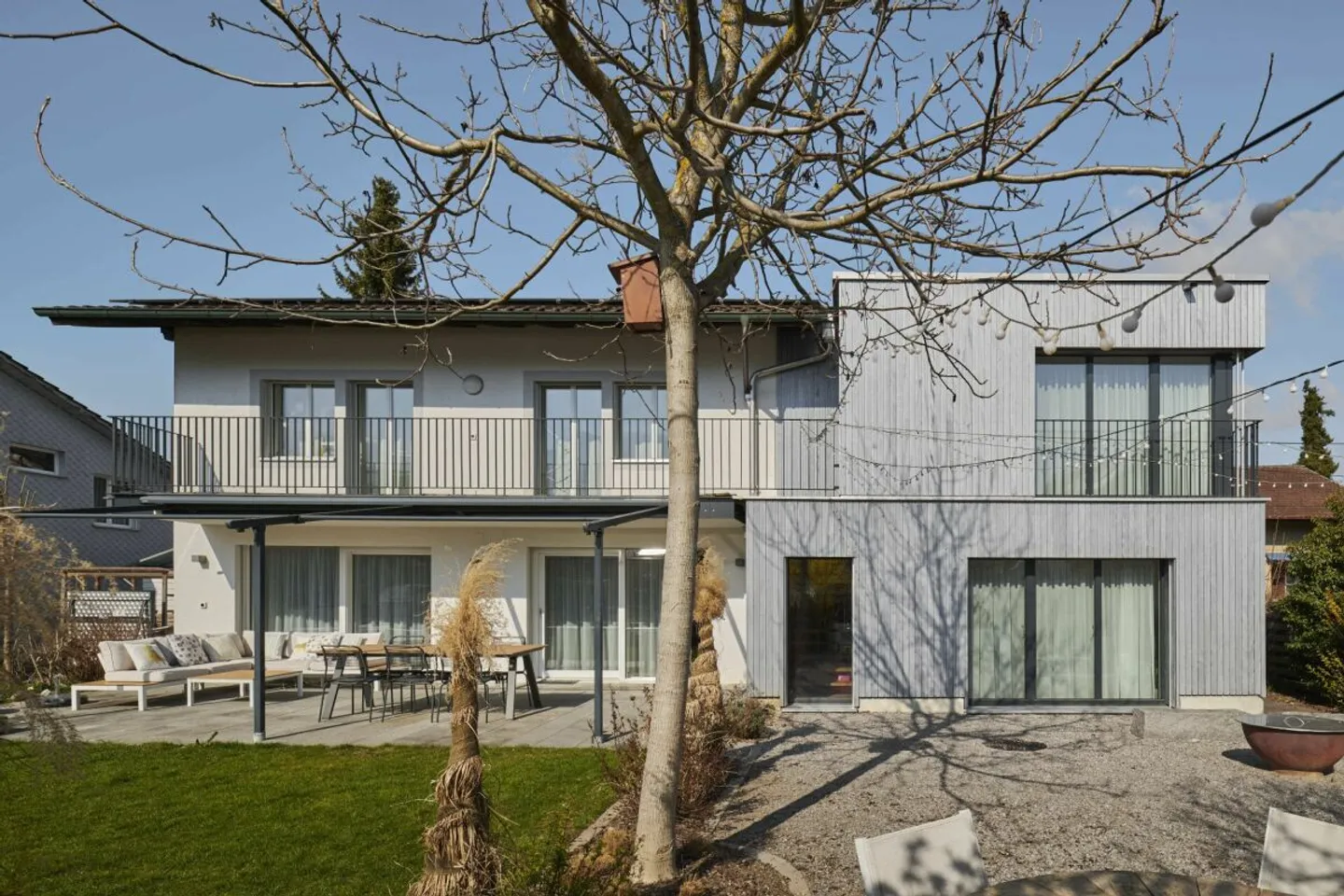 FAMILIENIDYLLE MIT PANORAMA - EINFAMILIENHAUS MIT ANBAU &amp; BERGSICHT - Foto 1 di 10