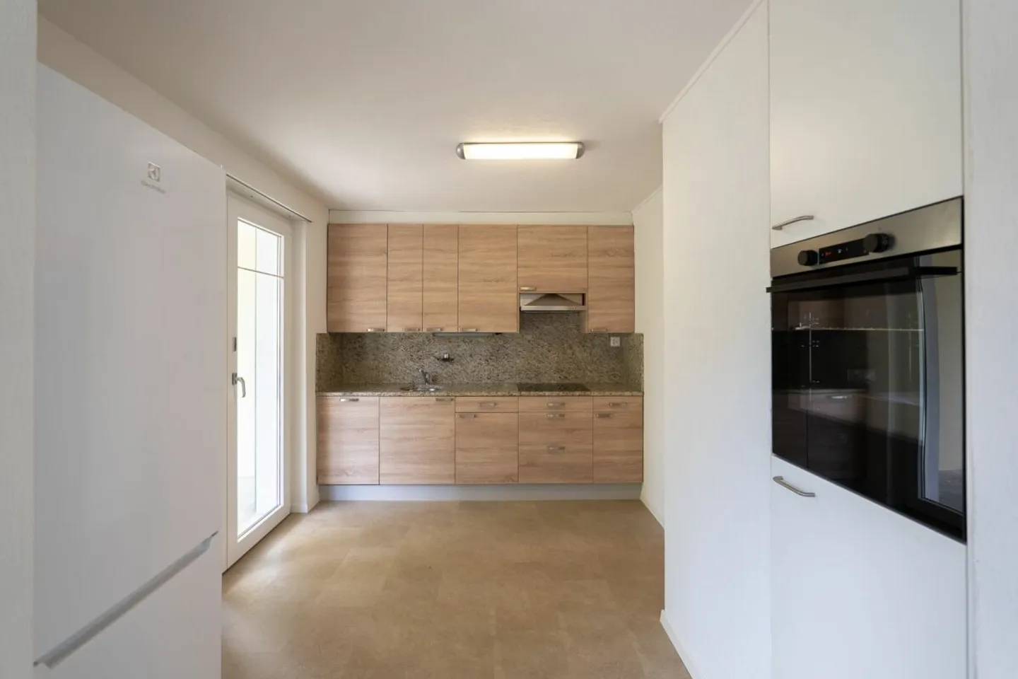 Modernized Row House for Families or Couples - Photo 5 of 13