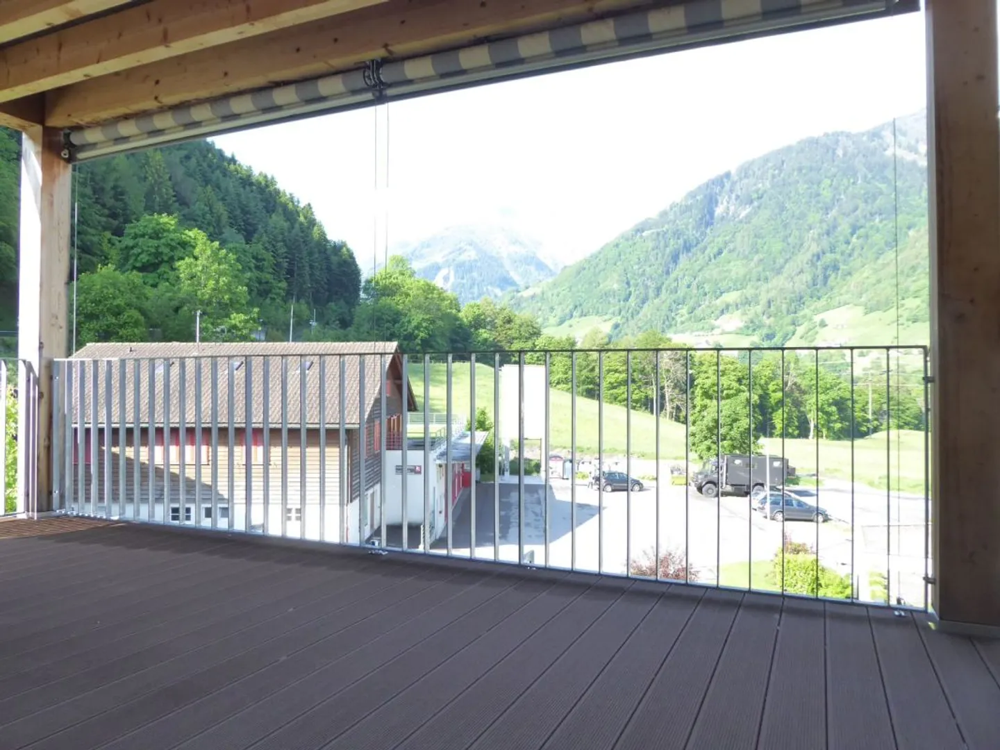 Appartamento moderno 3,5 locali con grande balcone - Foto 4 di 13