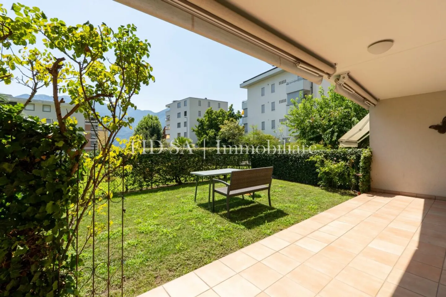 MINUSIO - Apartment with garden in a central location - Photo 1 of 7