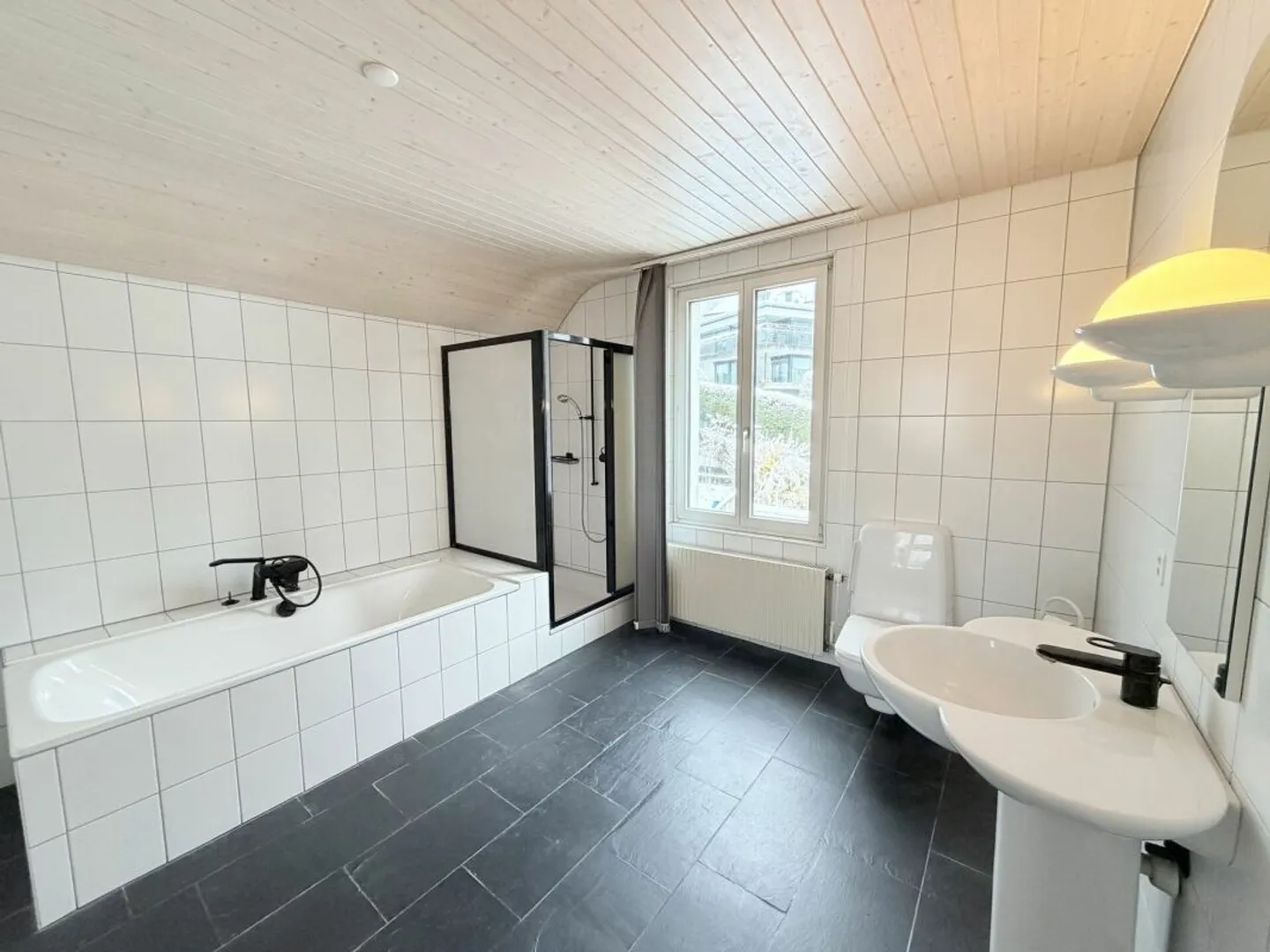 3-room duplex apartment with panoramic view over Grenchen - Photo 8 of 10