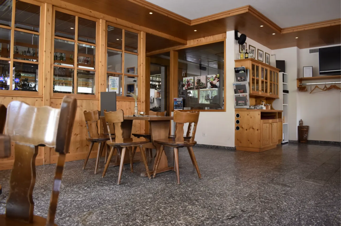 Restaurant & Hostel in Randa - Photo 9 of 13