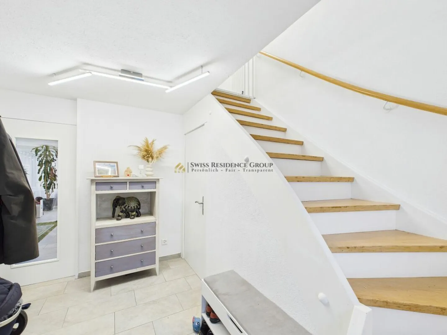 Modernes 5.5-Zimmer-Reiheneinfamilienhaus mit exklusivem Gartenjuwel - Foto 8 von 13