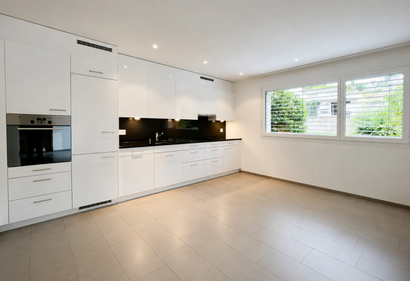 Appartamento giardino 3,5 locali a Schübelbach - Foto 2 di 9
