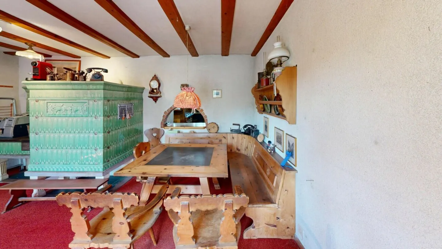 Einzigartiges Haus mit grosser Garage - Foto 9 von 13