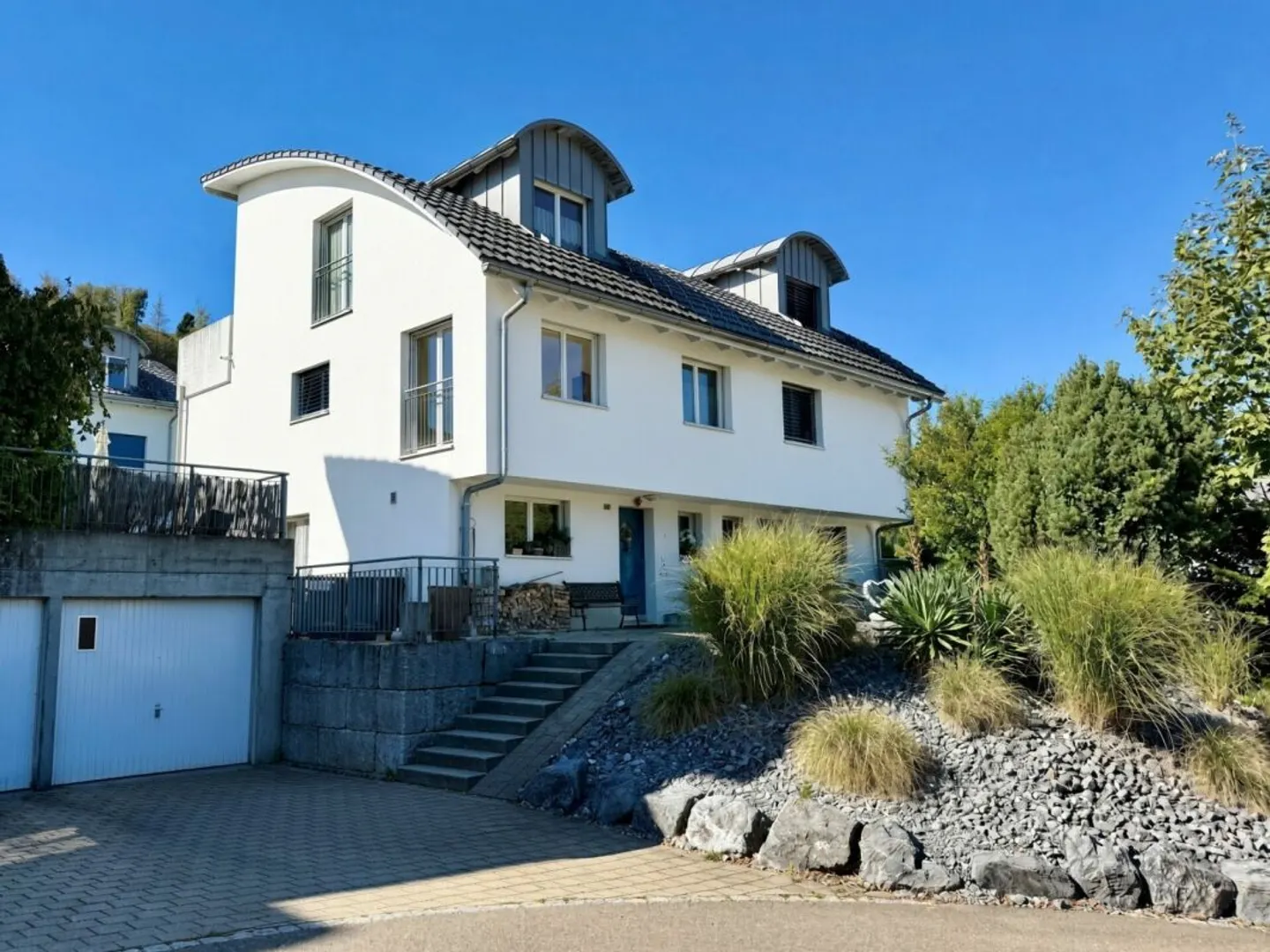Geräumiges Doppelhaus mit Wintergarten - Foto 1 von 9