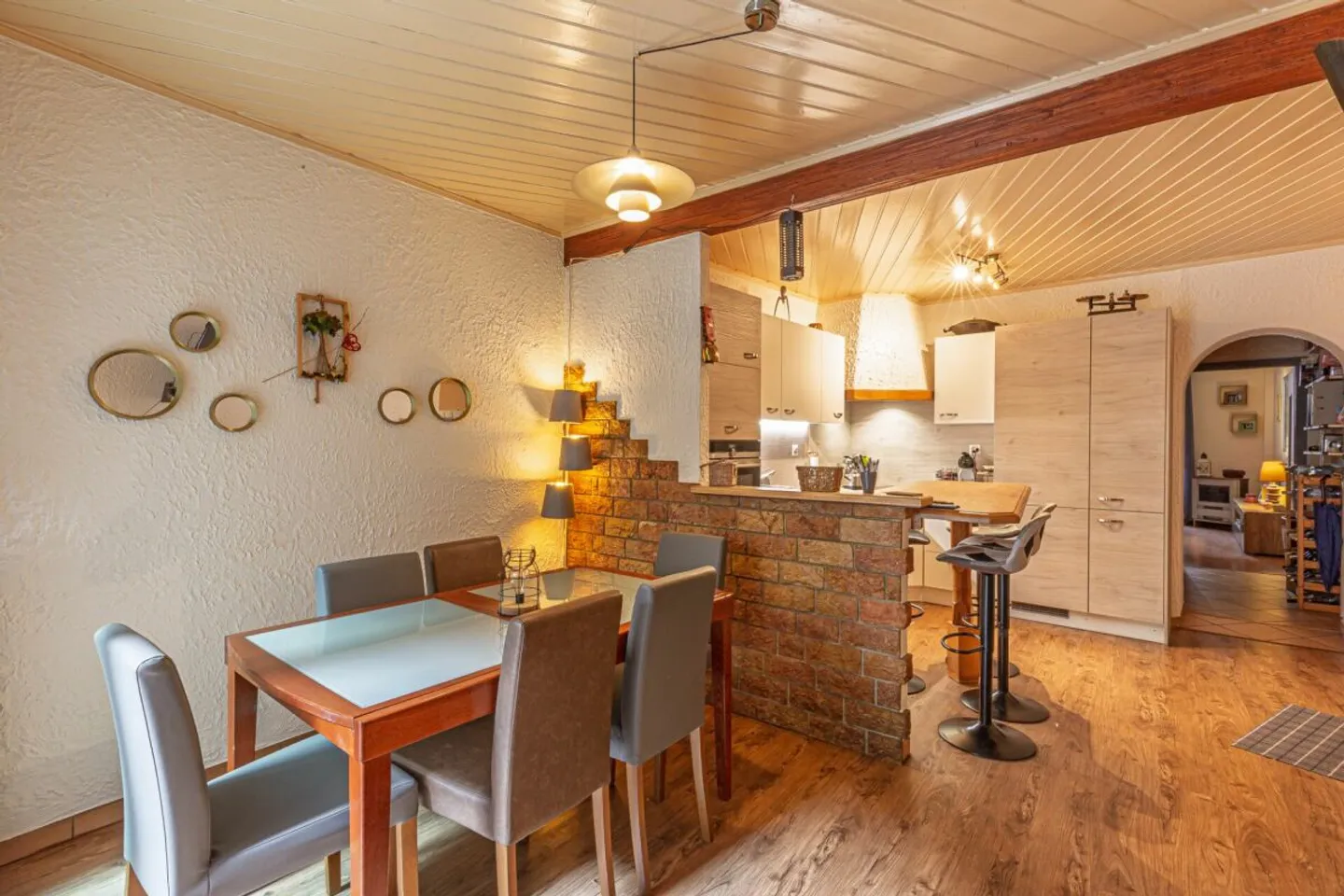 Saint-Maurice et sa Rue Piétonne? - Photo 1 sur 13