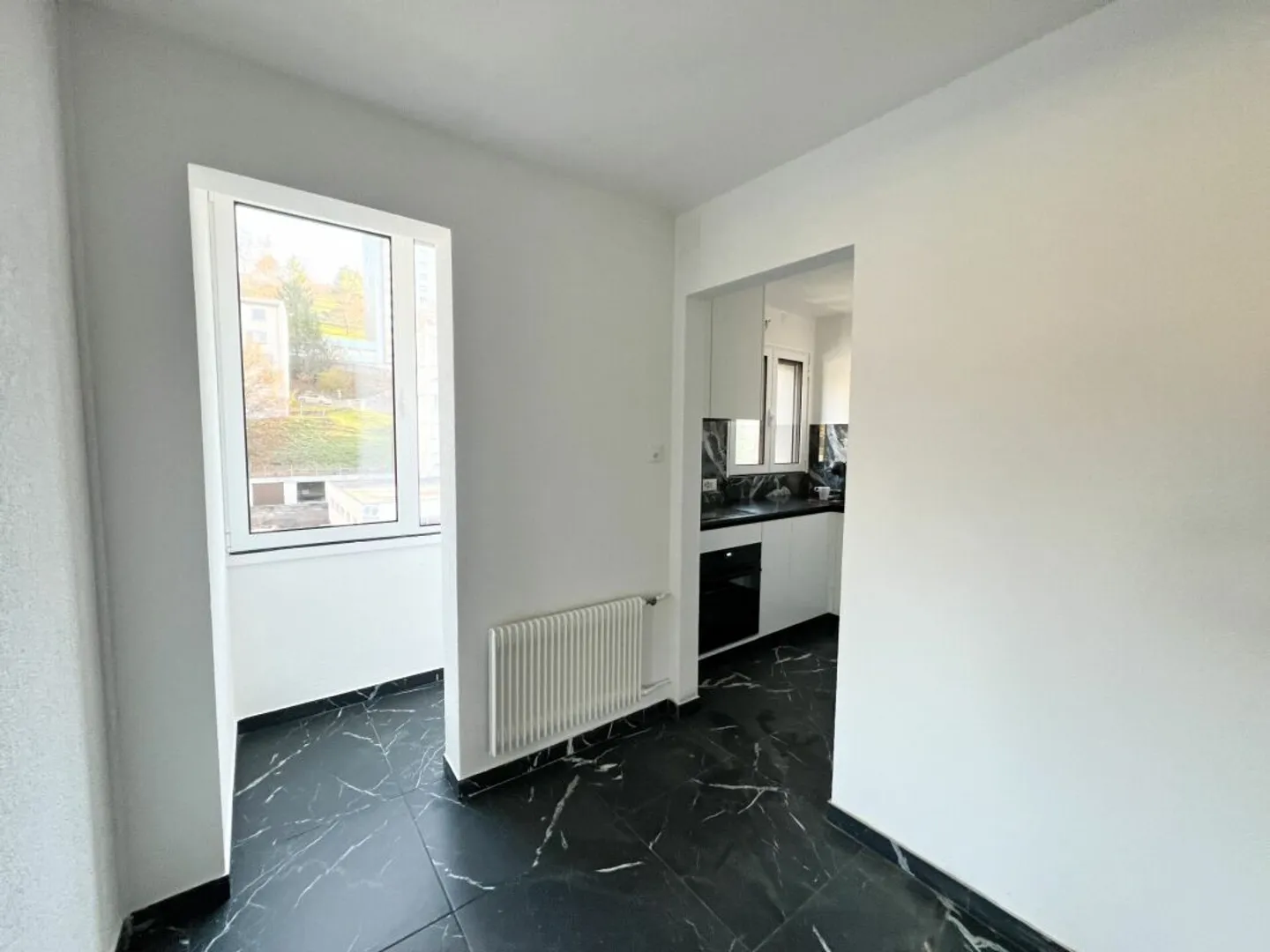 Vollständig renovierte 4,5-Zimmer-Wohnung - Foto 4 von 9