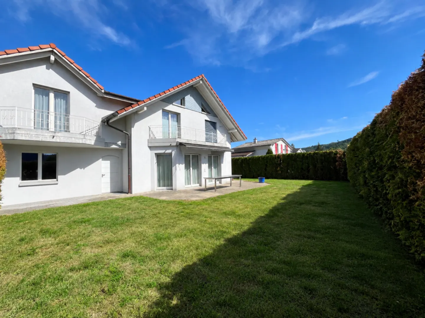 Geräumiges Einfamilienhaus mit Garten - Foto 1 von 11