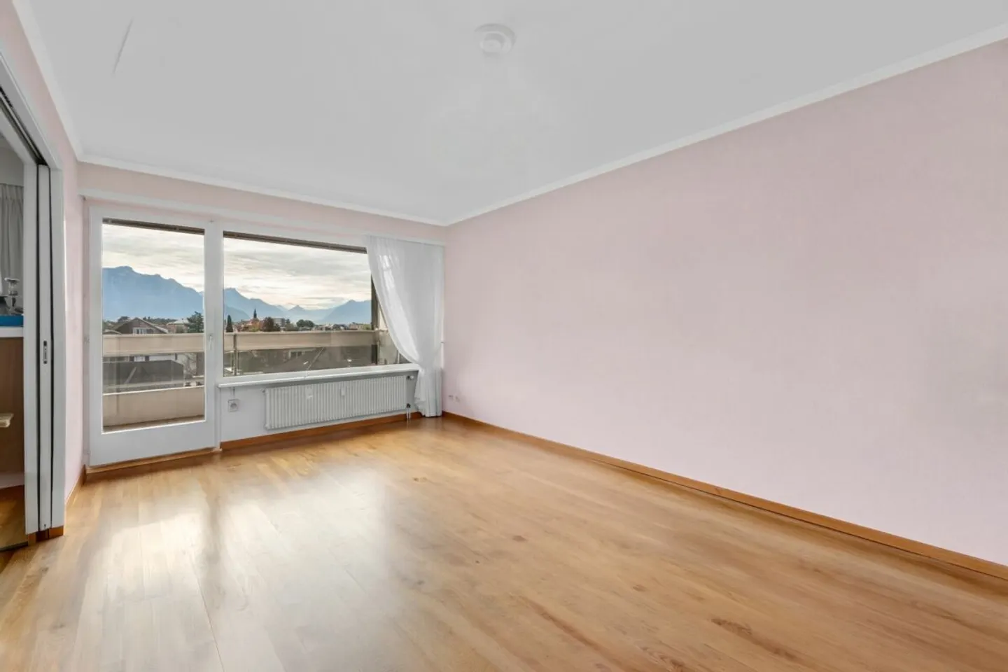 Lake View Apartment in La Tour-de-Peilz - Photo 10 of 13