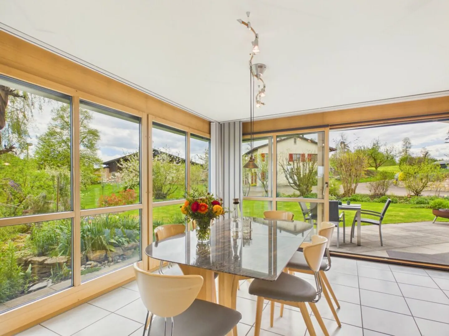 Casa unifamiliare attraente in una posizione tranquilla - Foto 5 di 13