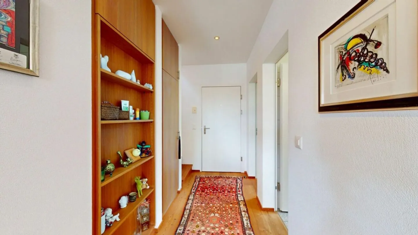 Beautiful 5.5 Room Maisonette Apartment in a Central Location - Photo 9 of 13