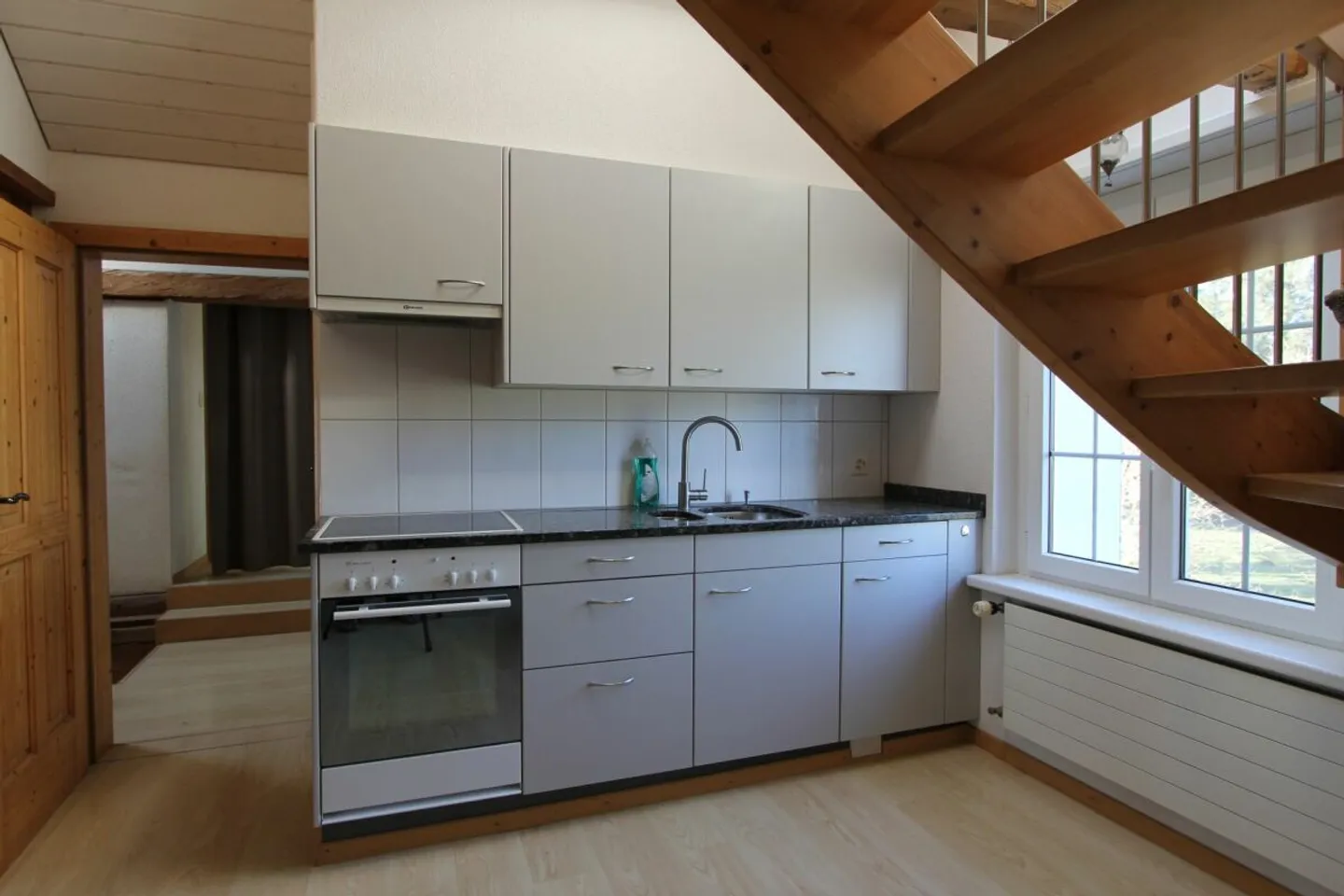 Unique 6.5-Room Country House with Apartment and Commercial Spaces - Photo 6 of 13