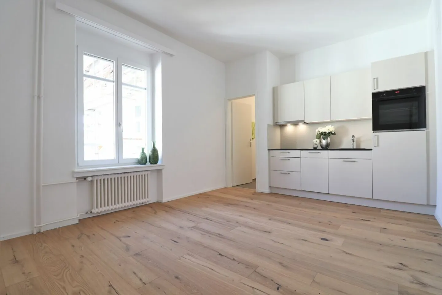 Modern 1.5 Room Apartment in Central Location - Photo 1 of 8