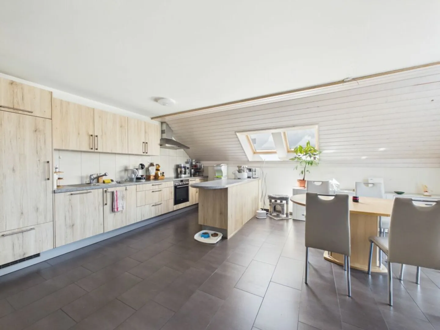 Duplex dans la charmante Yvonand - Photo 3 sur 13