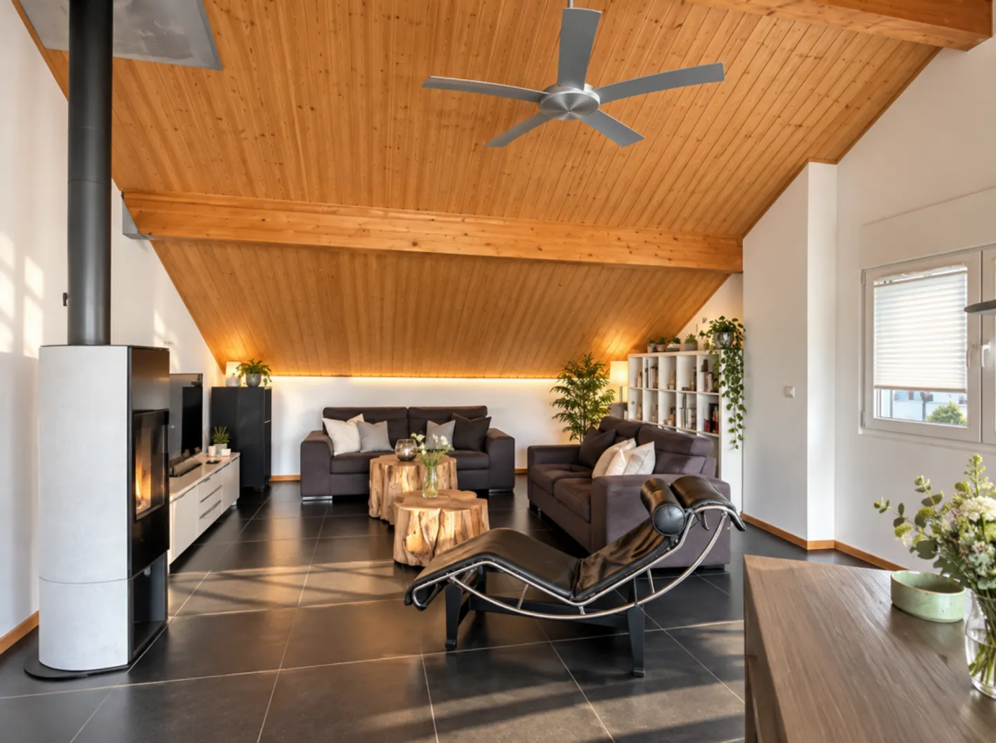 Appartamento duplex in mansarda di 5,5 locali in un angolo di verde - Foto 6 di 13
