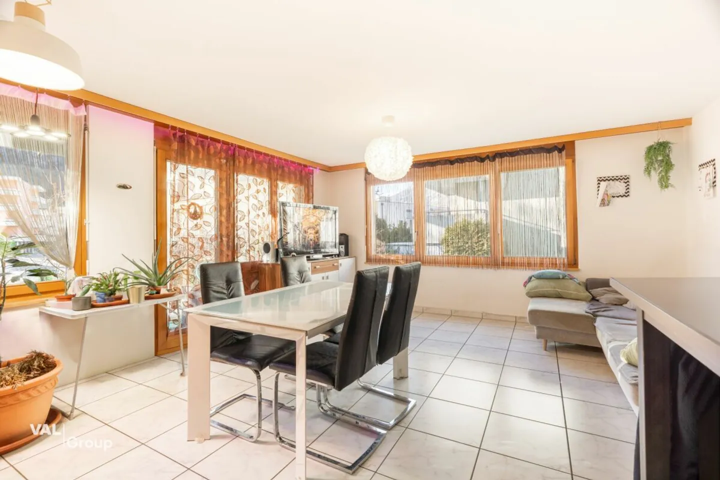 Living above Visp: quiet 2.5-room apartment in a preferred location, near the hospital - Photo 1 of 9