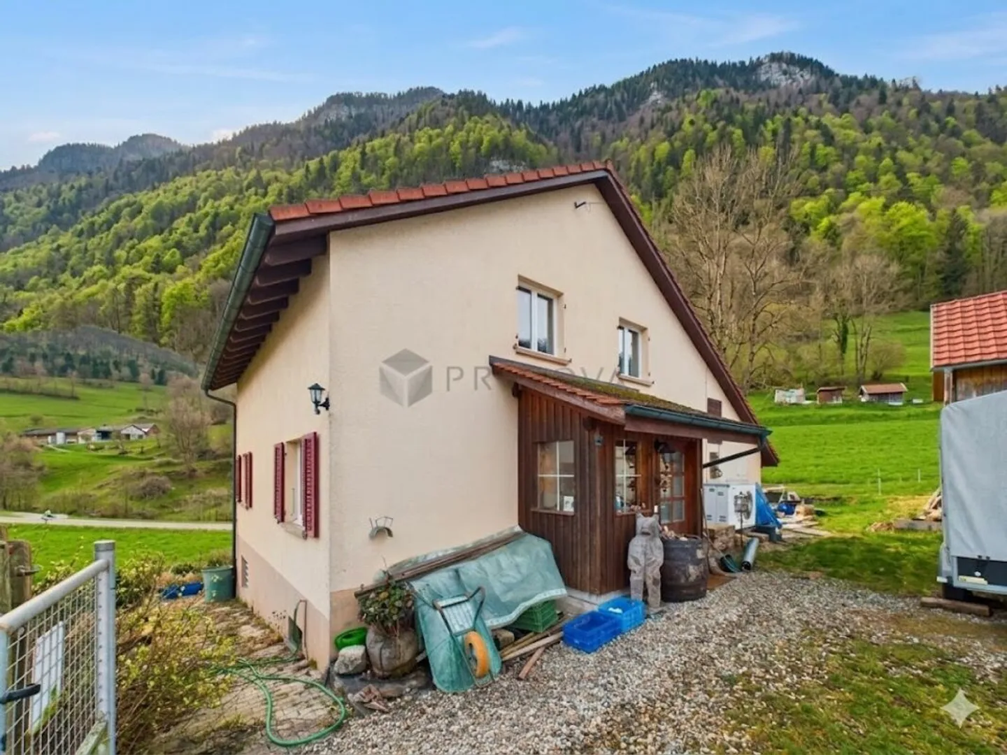 Votre maison de rêve entourée de verdure - maison individuelle avec vue dégagée et beaucoup d'espace - Photo 1 sur 11