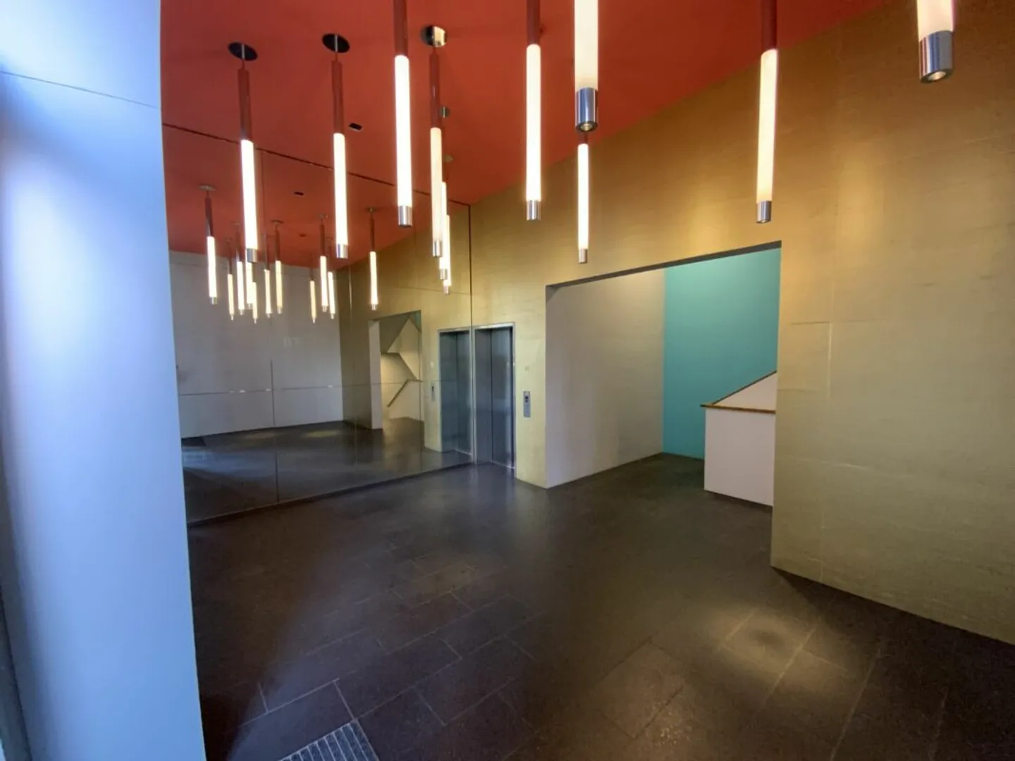 Loft per vivere e lavorare - Foto 4 di 13
