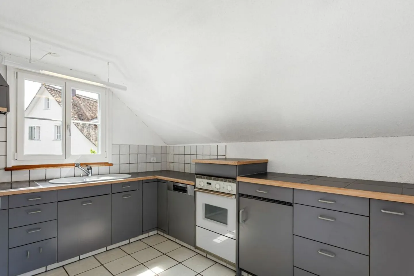 Amour du Détail ! Bijou avec Charme, Coins et Arêtes. - Photo 6 sur 13