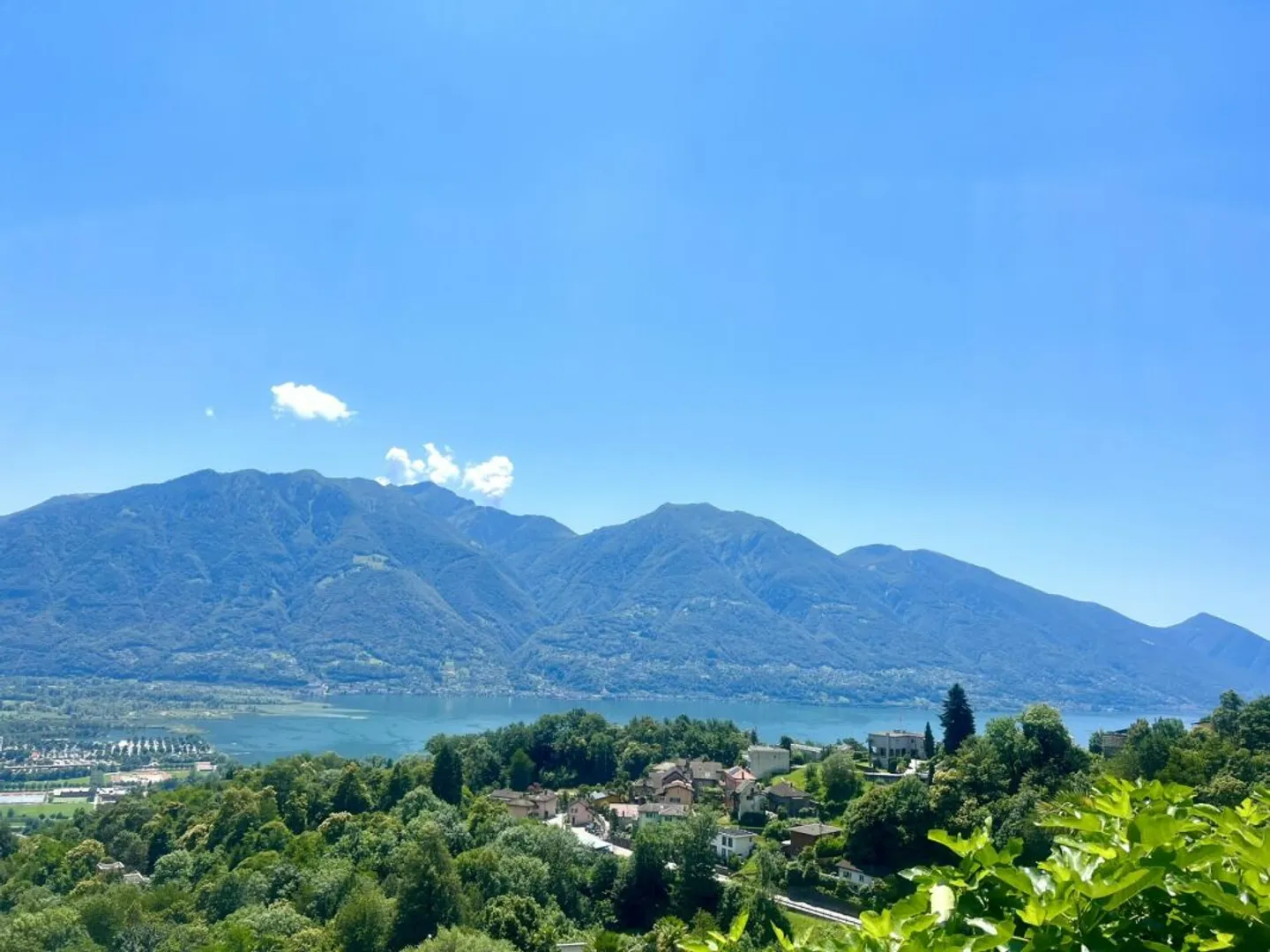 Prächtige 4.5-Zimmer-Wohnung mit zusätzlichem Studio in Contra - Foto 1 von 13