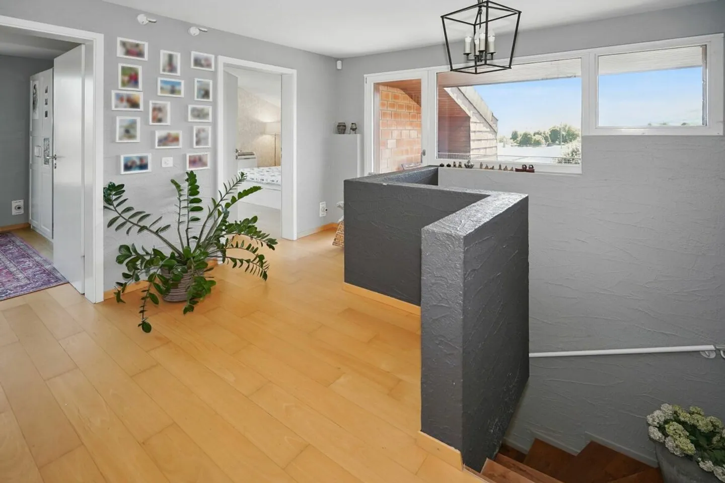 Maison individuelle au design exclusif avec piscine à Oberwil - Photo 9 sur 13