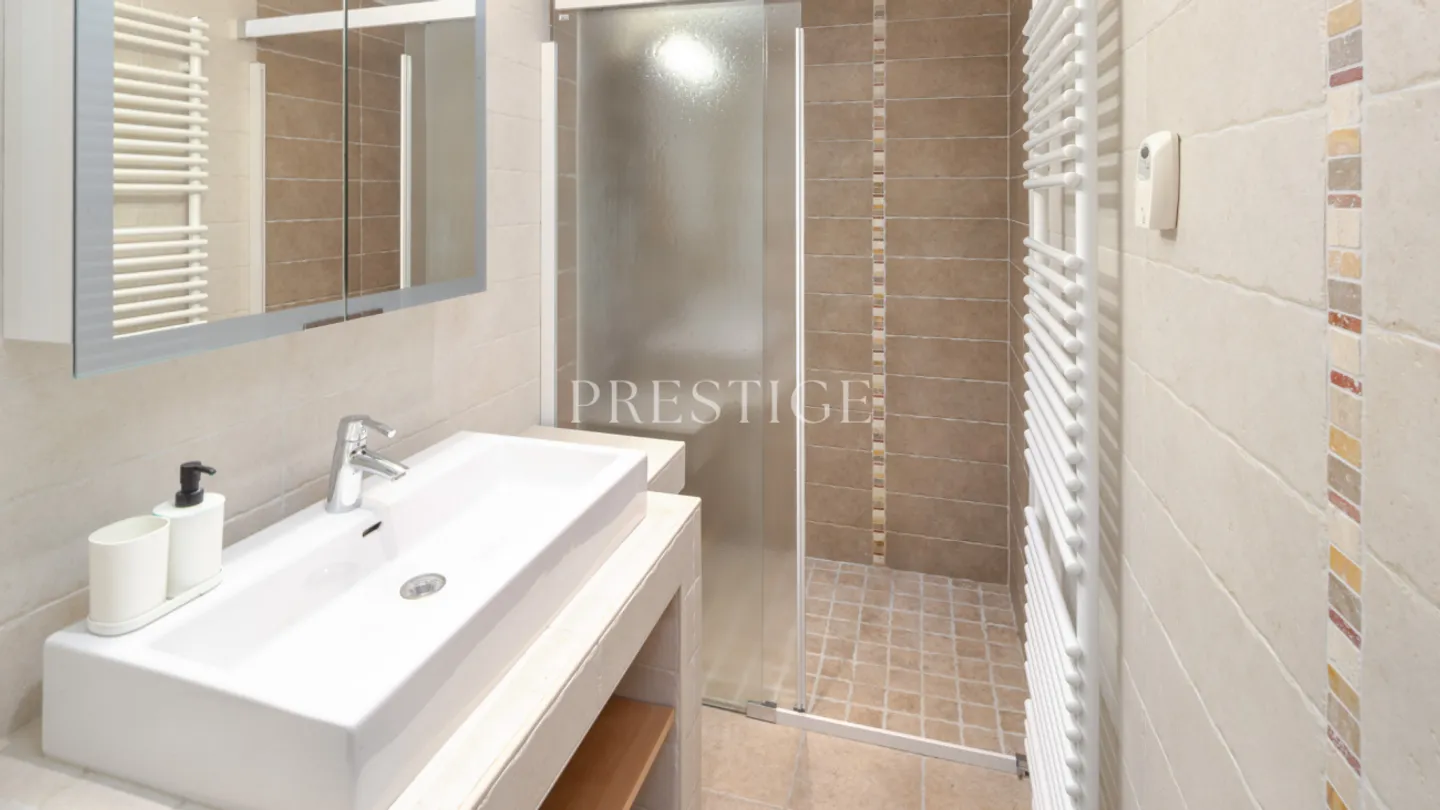 Renovierte 2½-Zimmer-Wohnung im Herzen von Crans - Foto 6 von 13