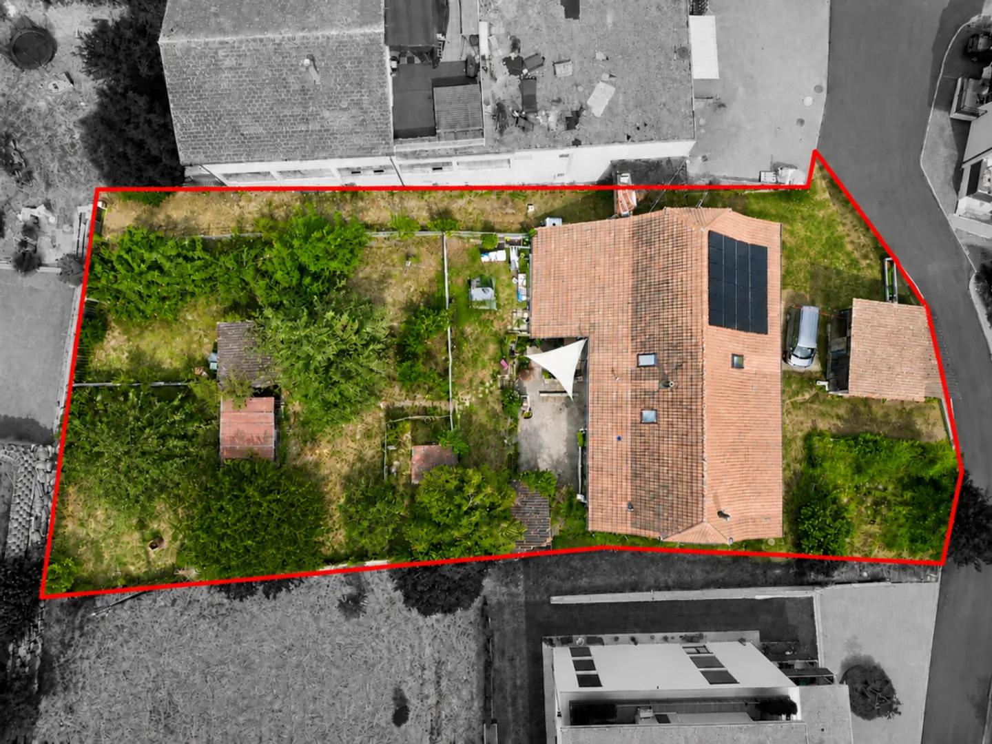 Terrain de construction exclusif dans un emplacement attrayant - Photo 1 sur 11