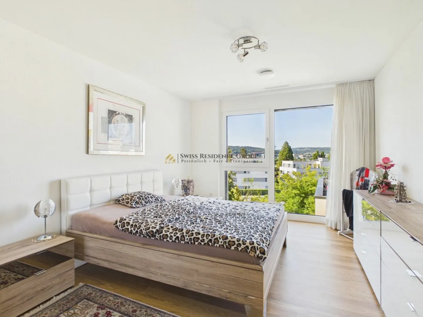Modern Living with Comprehensive Service - Photo 5 of 13
