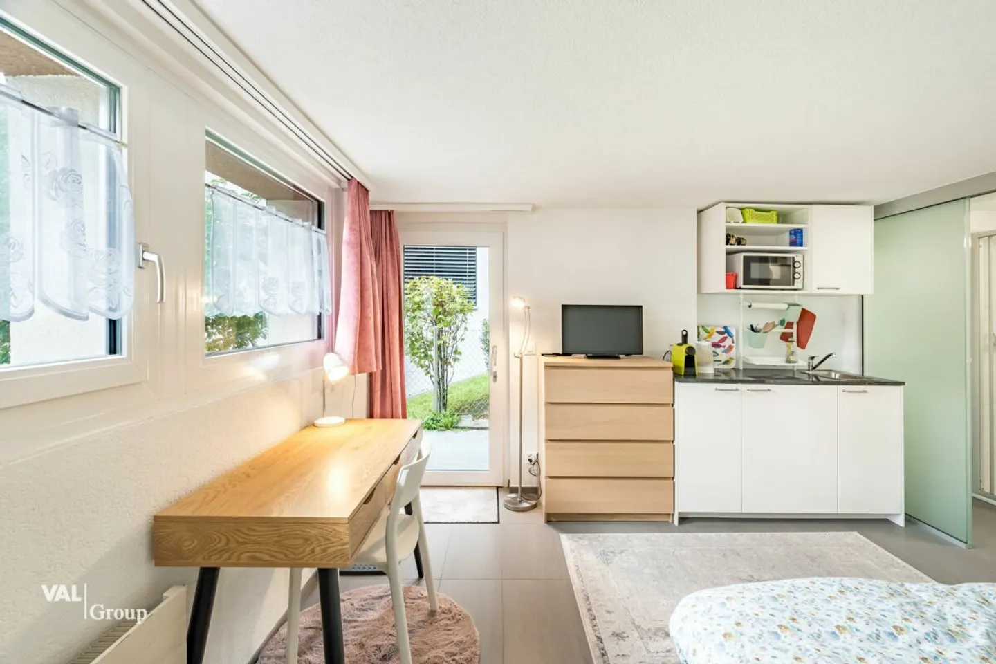 Möbliertes Zimmer mit Bad - Ideal für Wochenaufenthalter - Photo 1 of 8