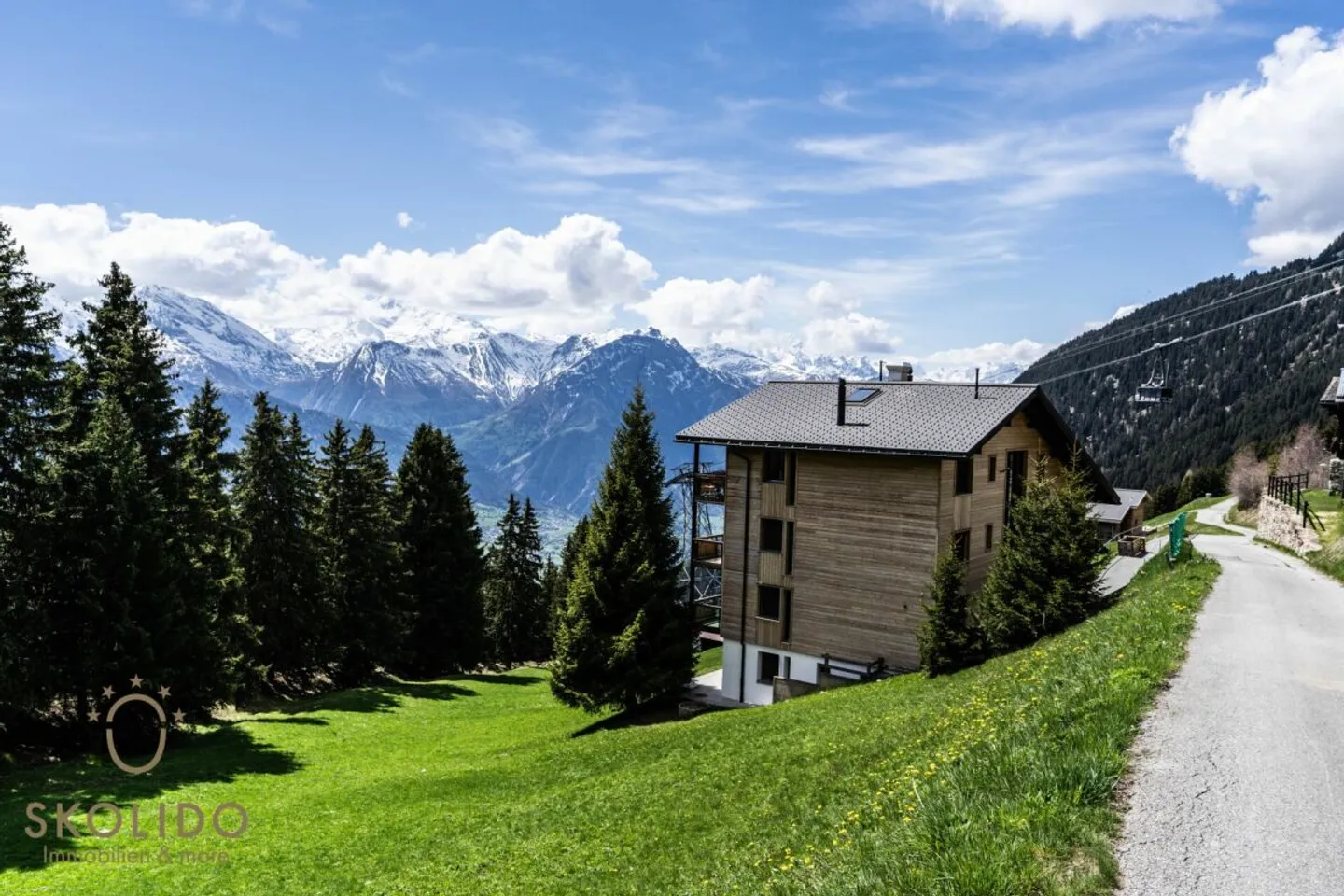 Grosses Studio-Apartment mit unverbaubarem Weitblick in der Aletscharena - Photo 2 sur 13