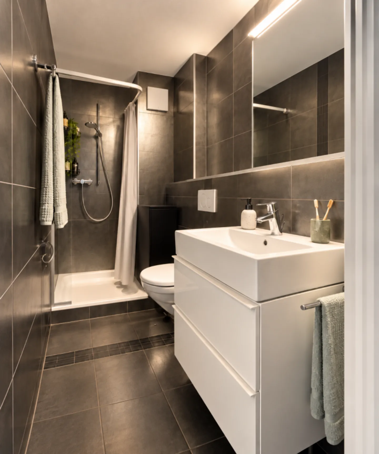 Appartamento duplex in mansarda di 5,5 locali in un angolo di verde - Foto 9 di 13