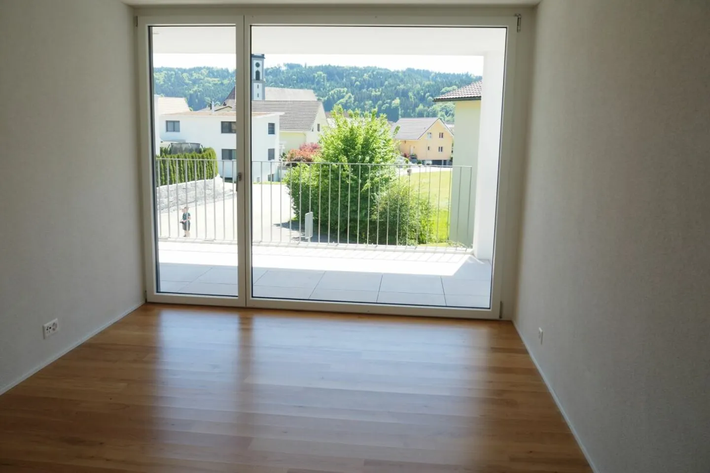 Moderne 2.5-Zimmerwohnung - Photo 4 of 9