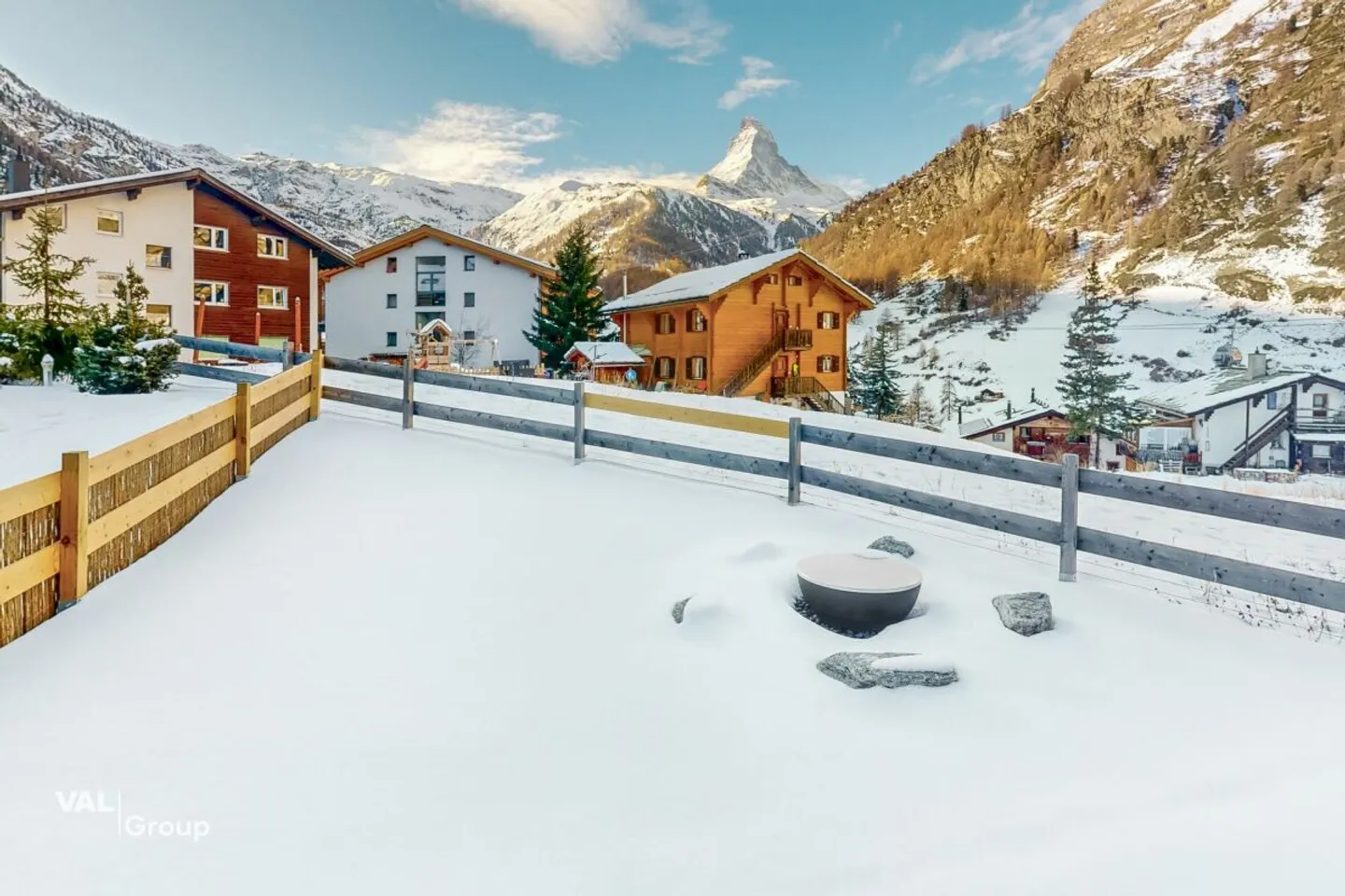 Vivere esclusivo con vista libera sul Cervino e architettura moderna - Foto 1 di 13