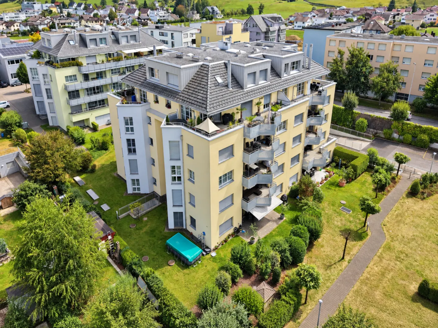 Urban Roof: Geräumige Duplexwohnung in Siebnen - Foto 12 von 12