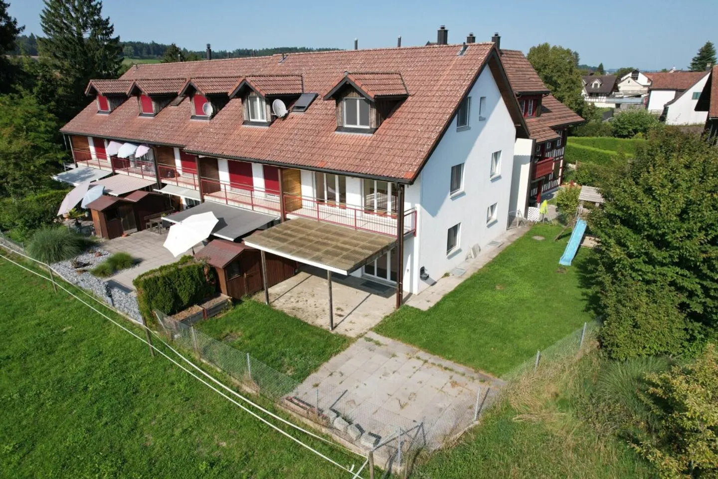 Une maison pour arriver - vivre généreusement dans la nature - Photo 1 sur 13