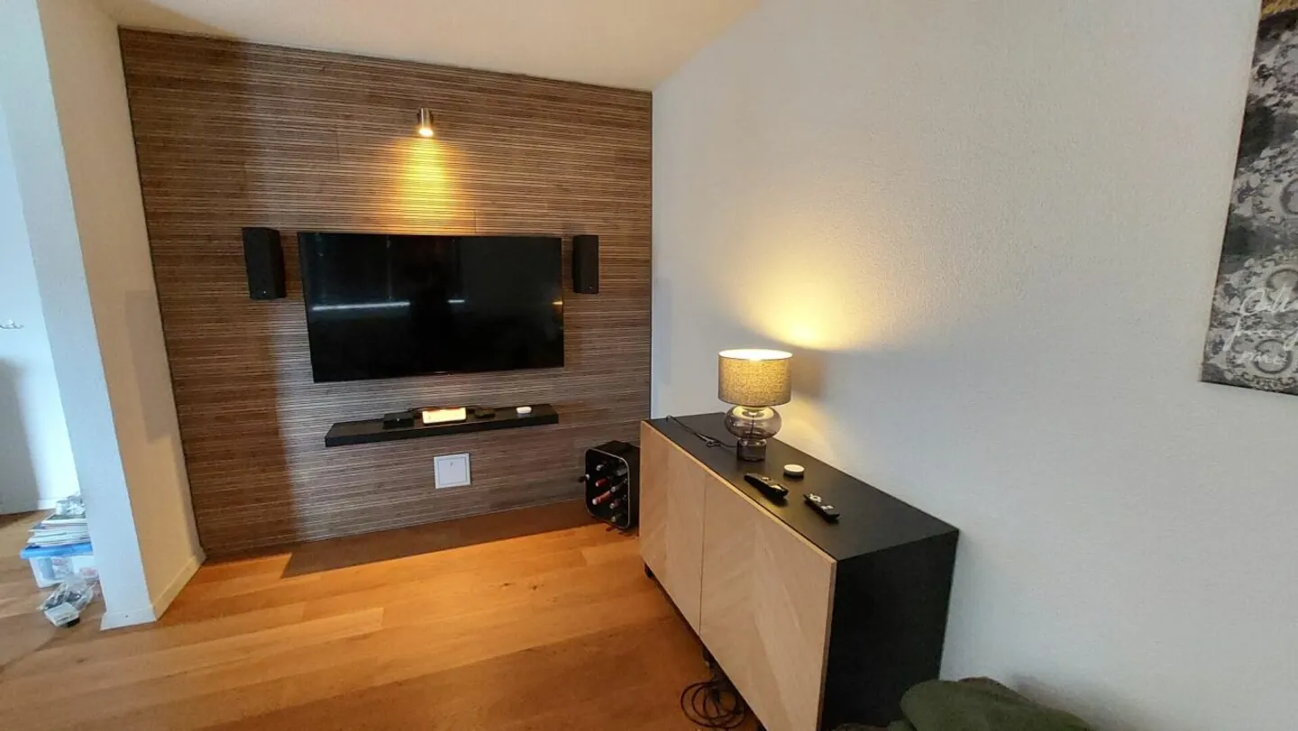 Appartamento arredato di 2.5 locali ad Amden: Vista montagna da sogno, parcheggio elettrico privato &amp; ampia soffitta (residenza secondaria permanente) - Foto 6 di 12