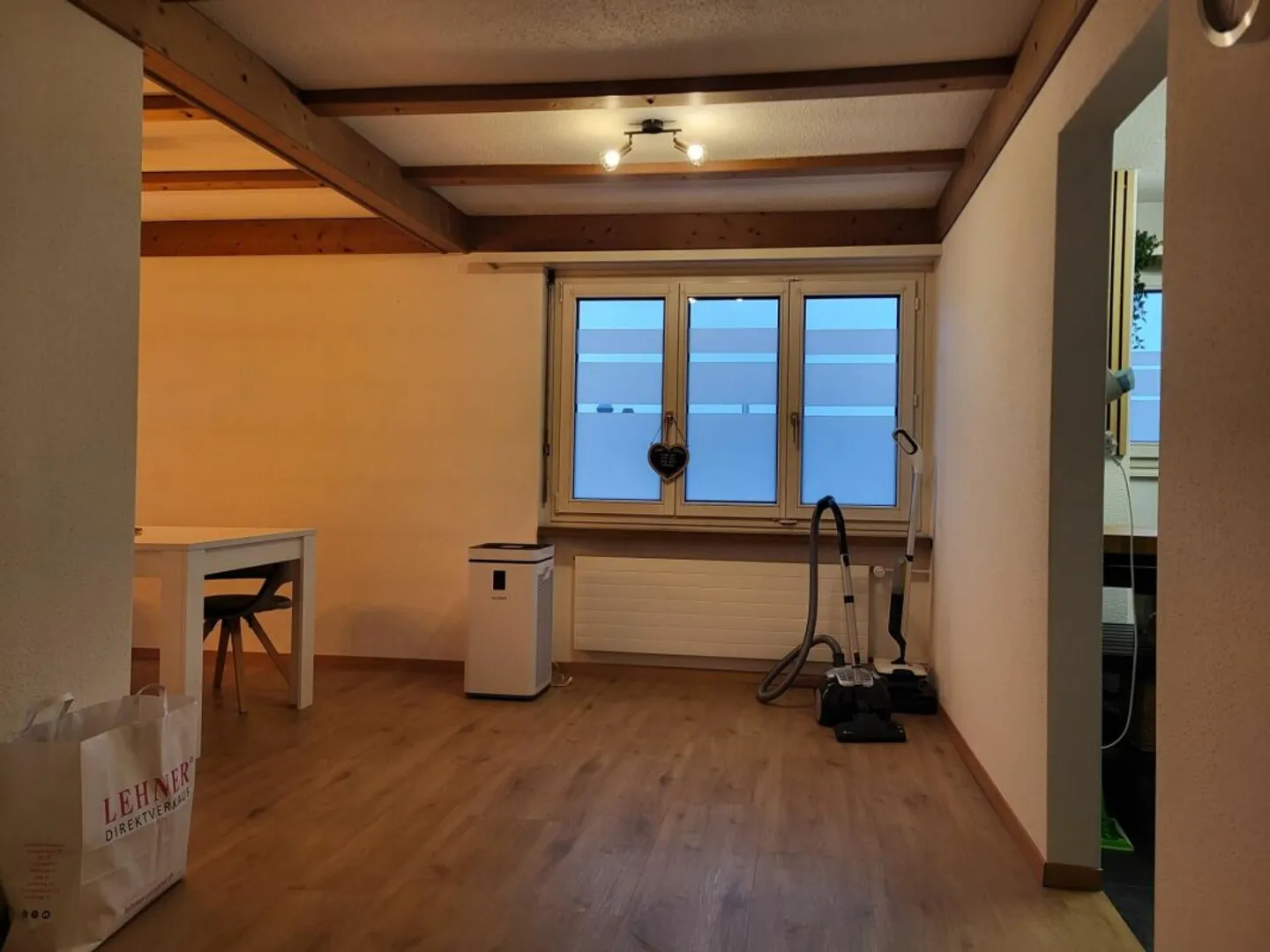 Appartamento con grande terrazza e balcone aggiuntivo - Foto 7 di 13