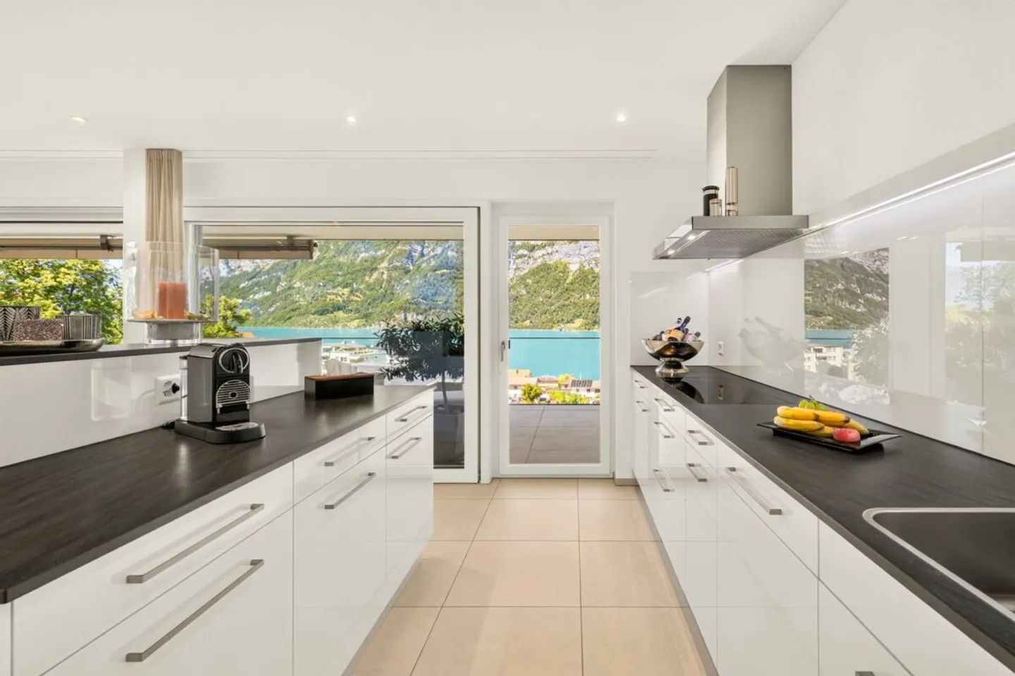 Modernes Apartment mit Seeblick - Foto 4 von 13