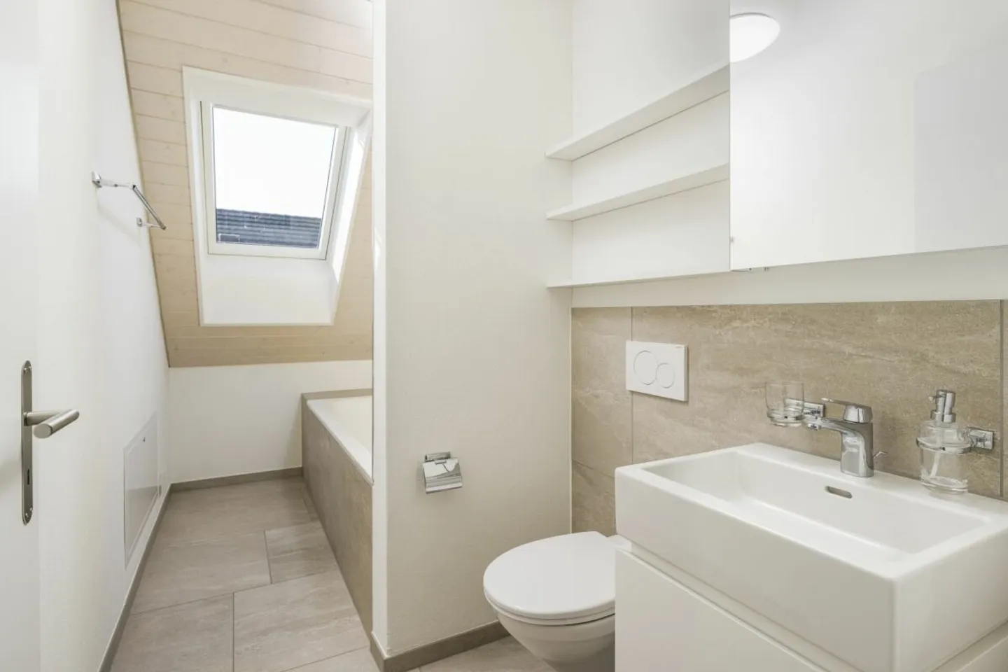 Appartamento da sogno di 3,5 stanze con galleria e balcone - Foto 7 di 13