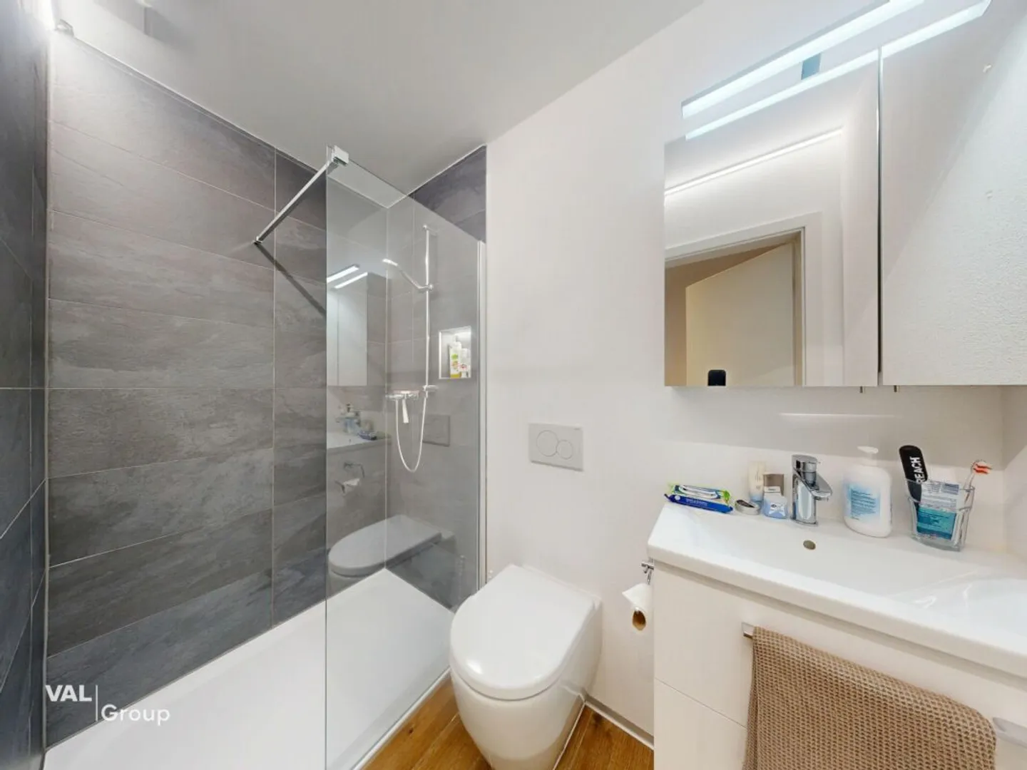 Expérience de vie moderne à Visp - Studio fraîchement rénové et meublé - Photo 7 sur 8