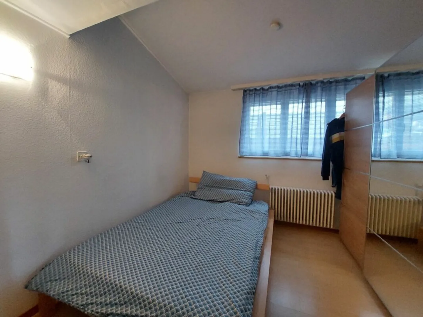 Maison comprenant deux appartements indépendants ainsi que des bureaux - Photo 8 of 13