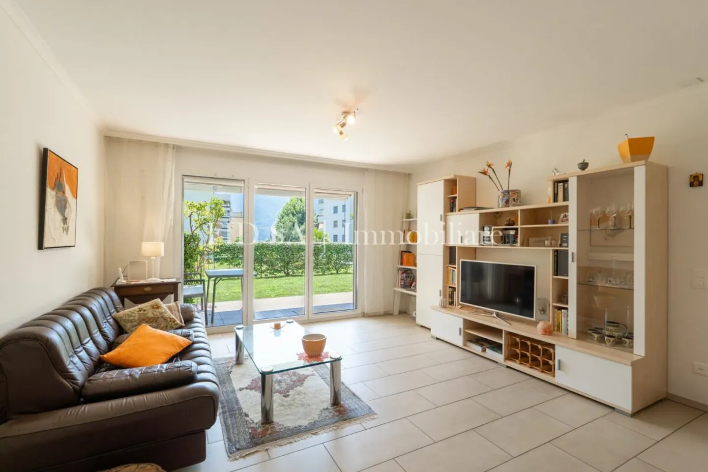 MINUSIO - Apartment with garden in a central location - Photo 3 of 7