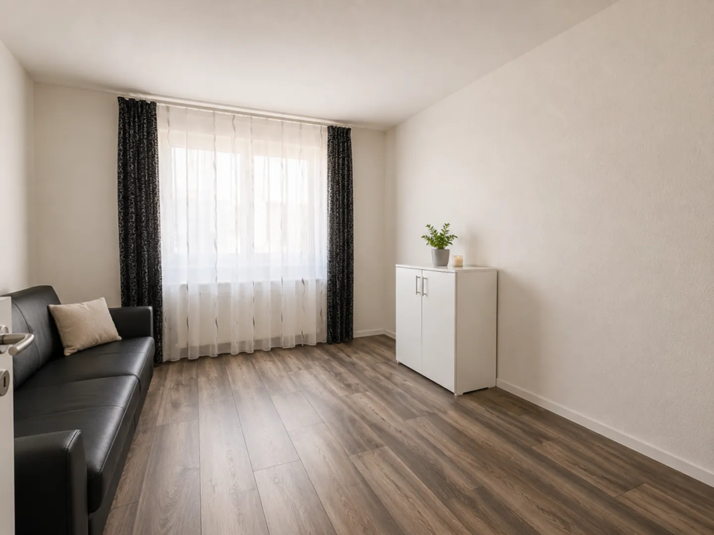 Exclusive Living Experience: Urban Maisonette with Private Wellness Oasis and View. - Photo 7 of 12