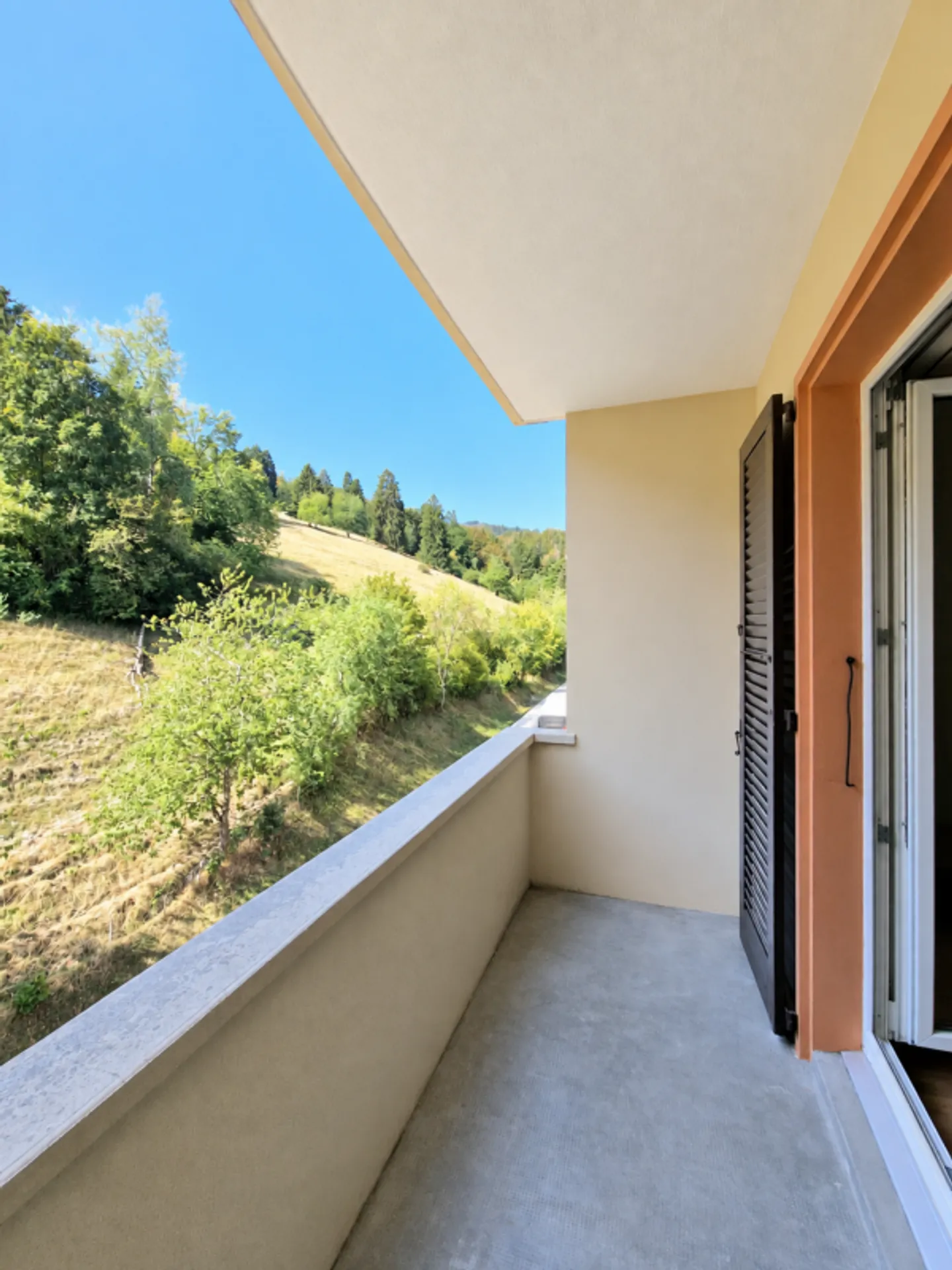 Bel appartement moderne à Perrefitte - Photo 10 sur 11