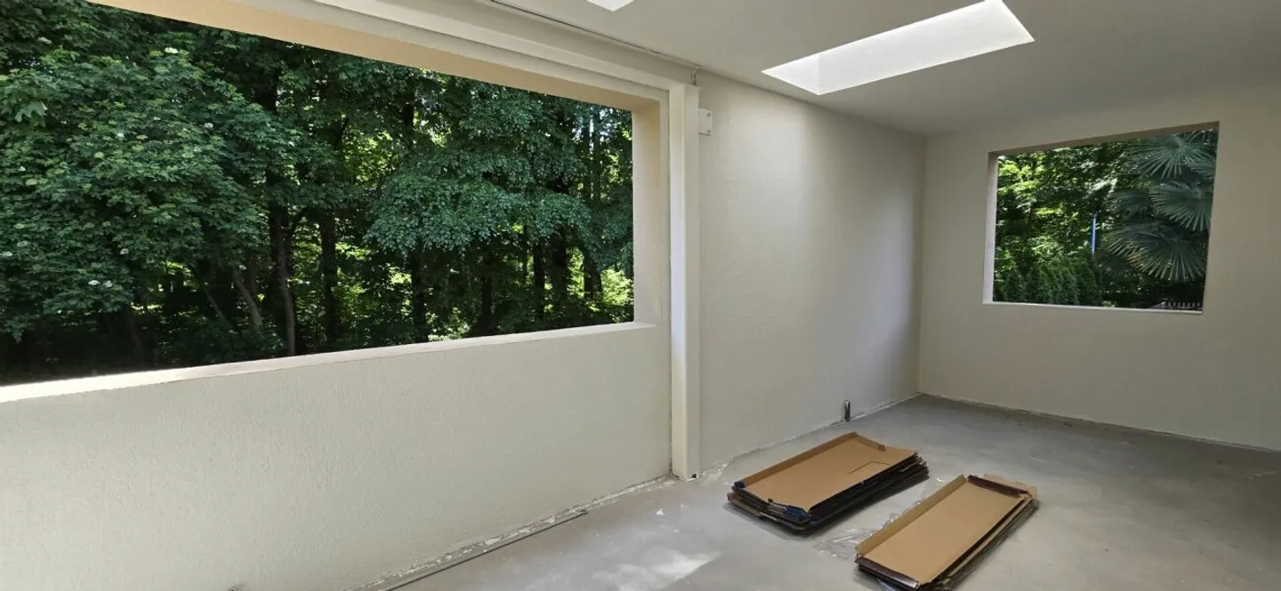 Appartement attrayant de 4,5 pièces avec grande terrasse - Photo 3 sur 9