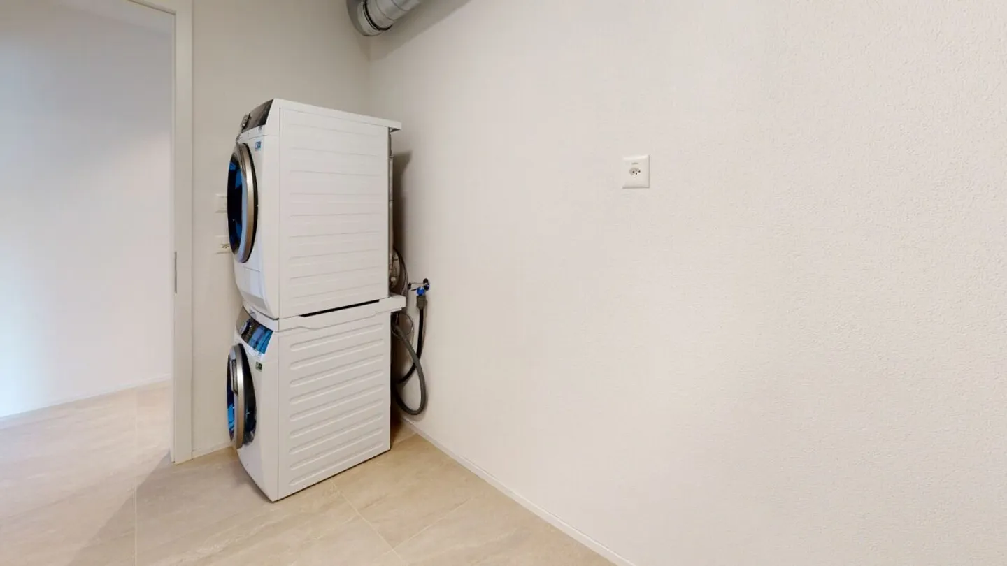 Appartamento moderno di 3,5 stanze con ampio balcone a Zeihen - Foto 13 di 13