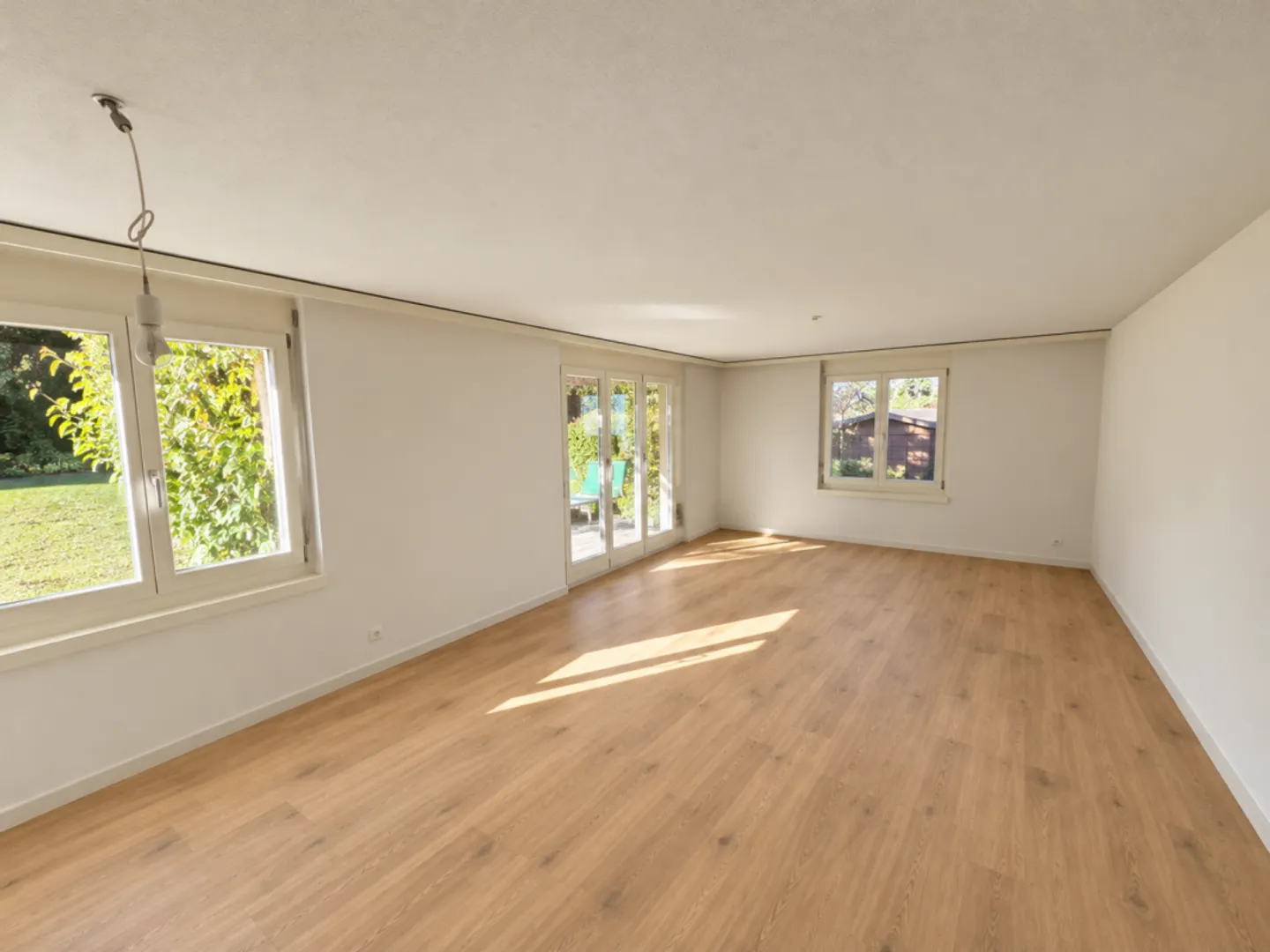 Renovated Apartment with Garden - Photo 5 of 9