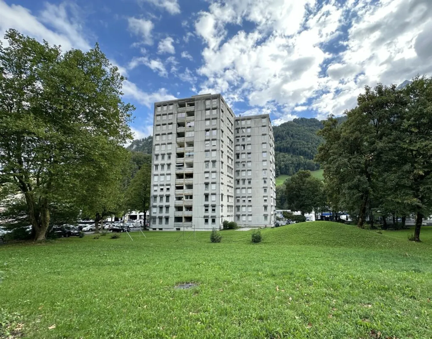 Geräumige Wohnung mit Loggia - Foto 1 von 11