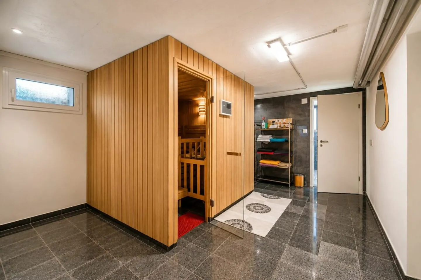 Luxuriöses Einfamilienhaus am Rhein - Foto 13 von 13